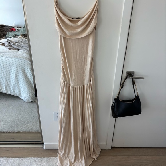 NWOT Lioness Field of Dreams Maxi Dress in Oatmeal - never worn - Picture 8 of 8
